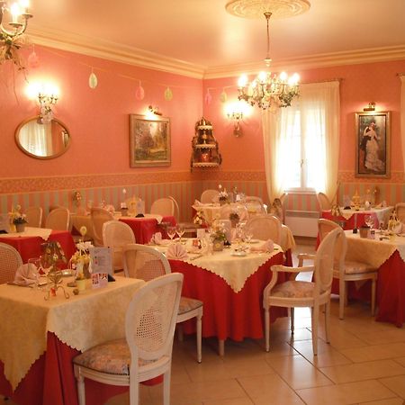 Hotel Le Clos Du Montvinage Etreaupont Экстерьер фото