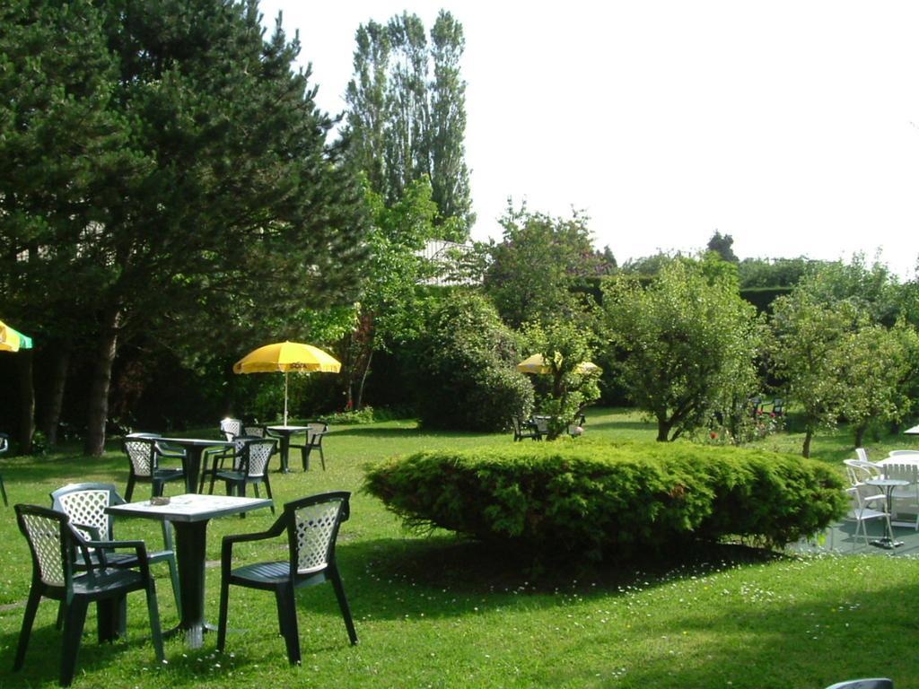 Hotel Le Clos Du Montvinage Etreaupont Экстерьер фото
