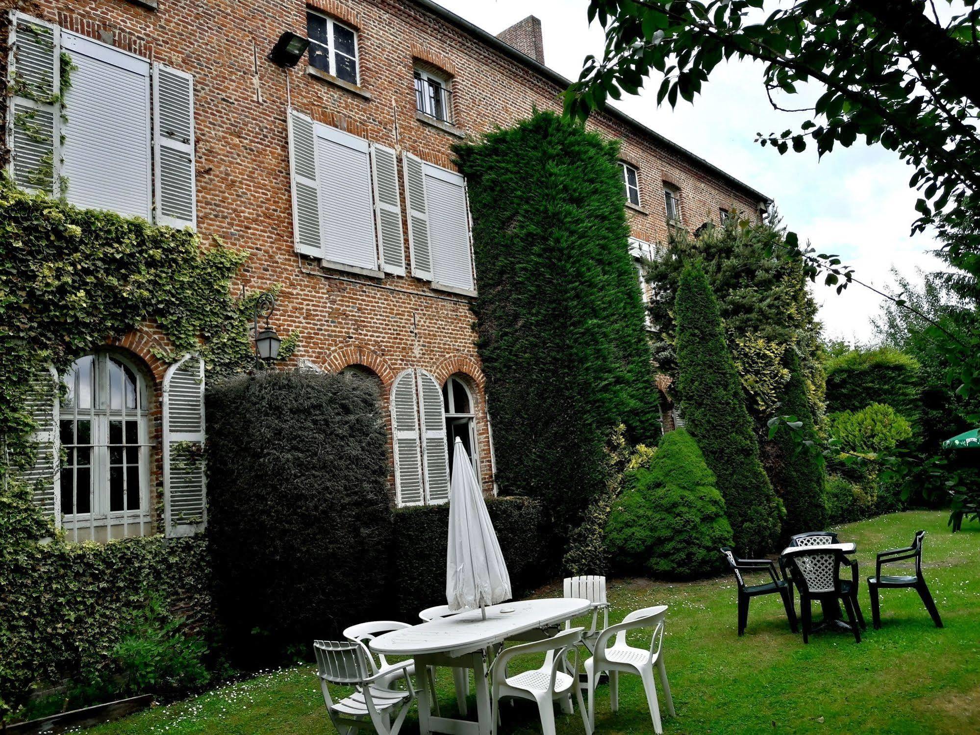 Hotel Le Clos Du Montvinage Etreaupont Экстерьер фото